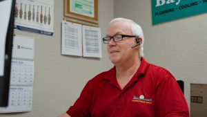bayonet-call-center-technician-in-red-shirt